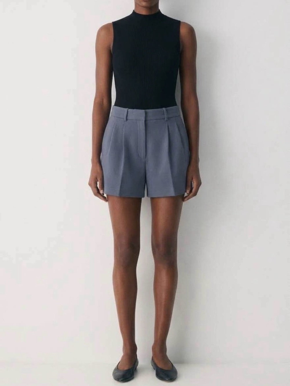 ARITZIA Pleated Tailored High-Waist Mini Women's Short Sz. 10 NWT - Picture 2 of 5
